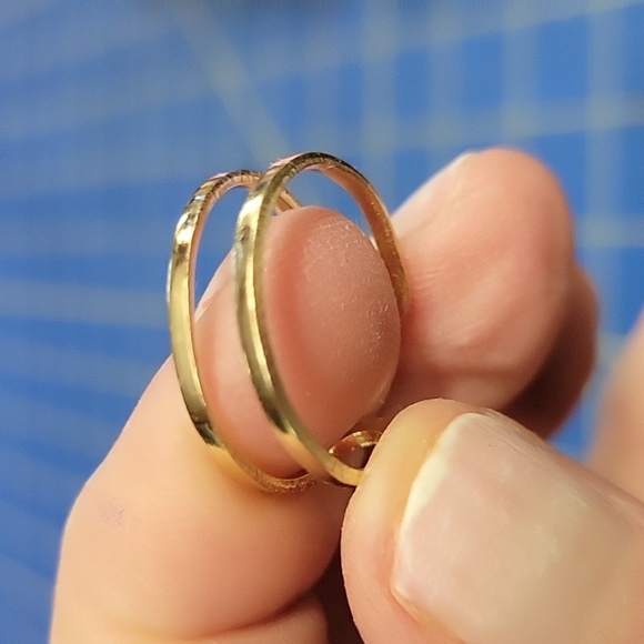 Open Gold Tone Band Adjustable Size 7 Adjustable - Picture 3 of 5